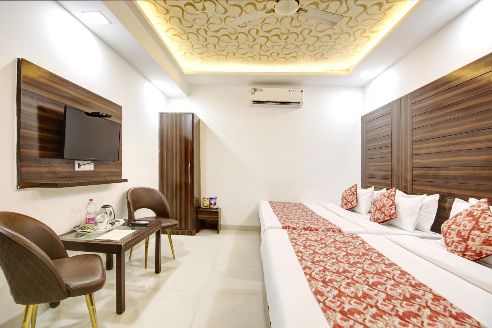 Hotel Chanakya Inn Nueva Delhi Exterior foto