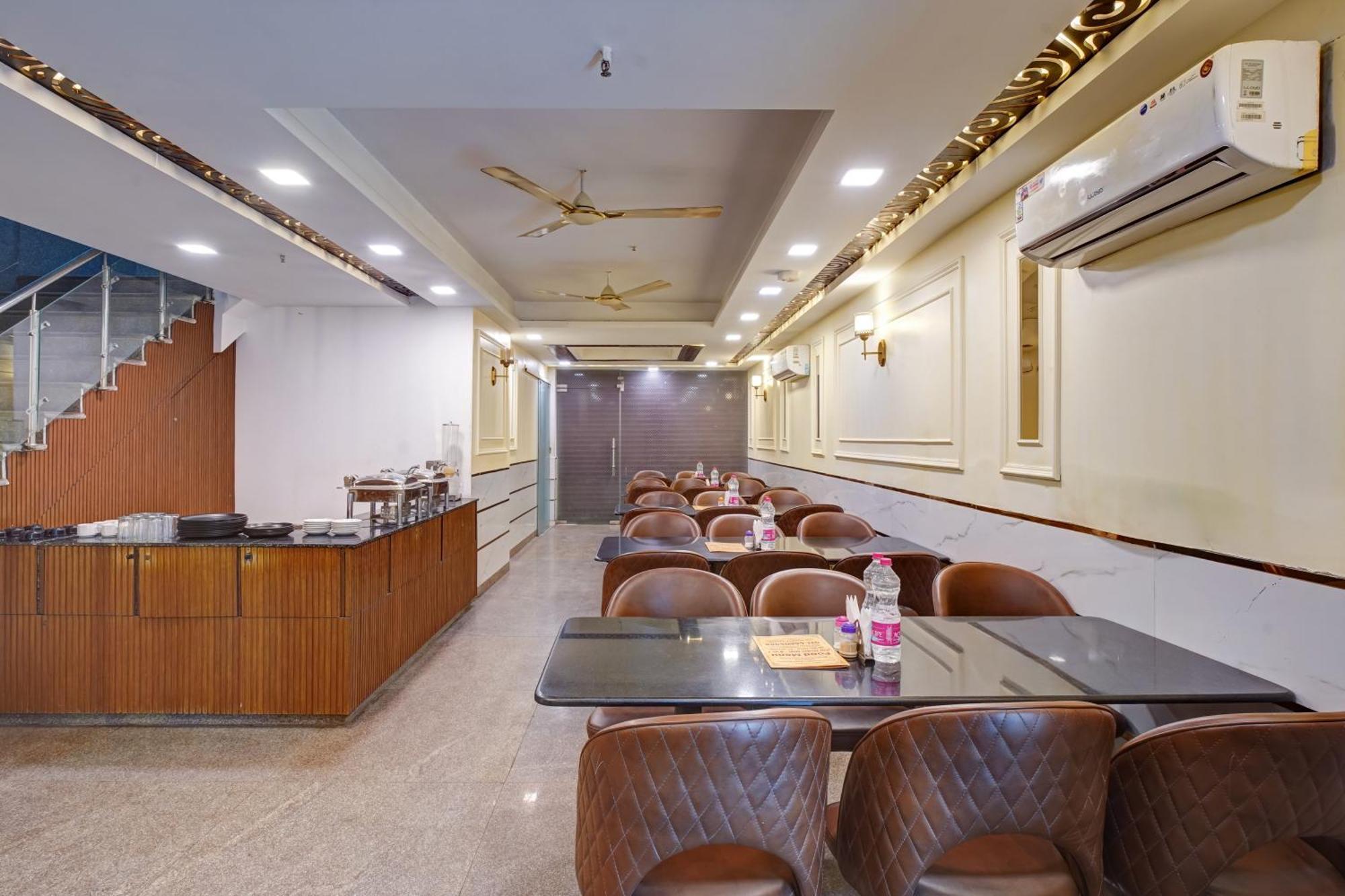 Hotel Chanakya Inn Nueva Delhi Exterior foto