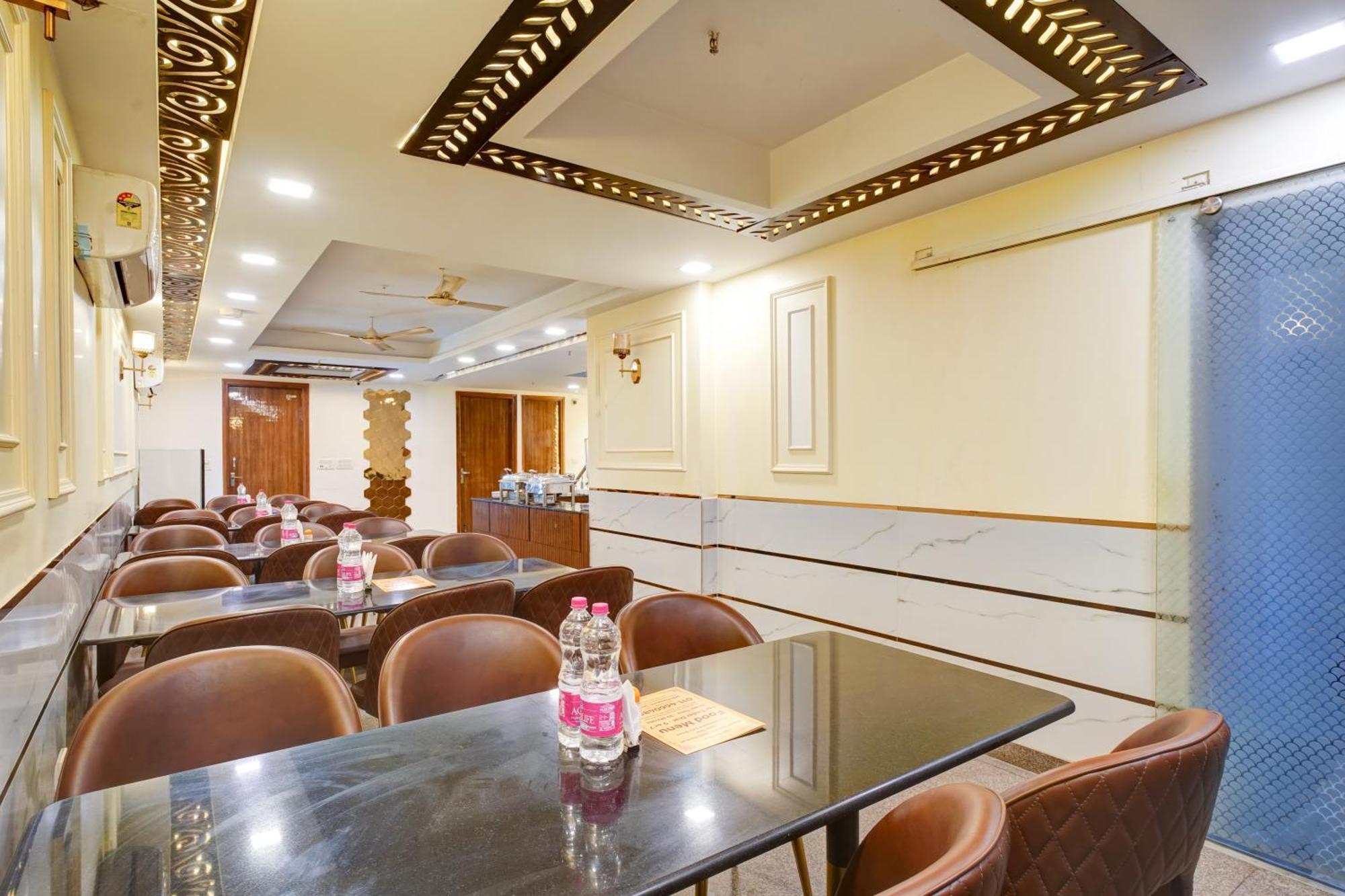 Hotel Chanakya Inn Nueva Delhi Exterior foto