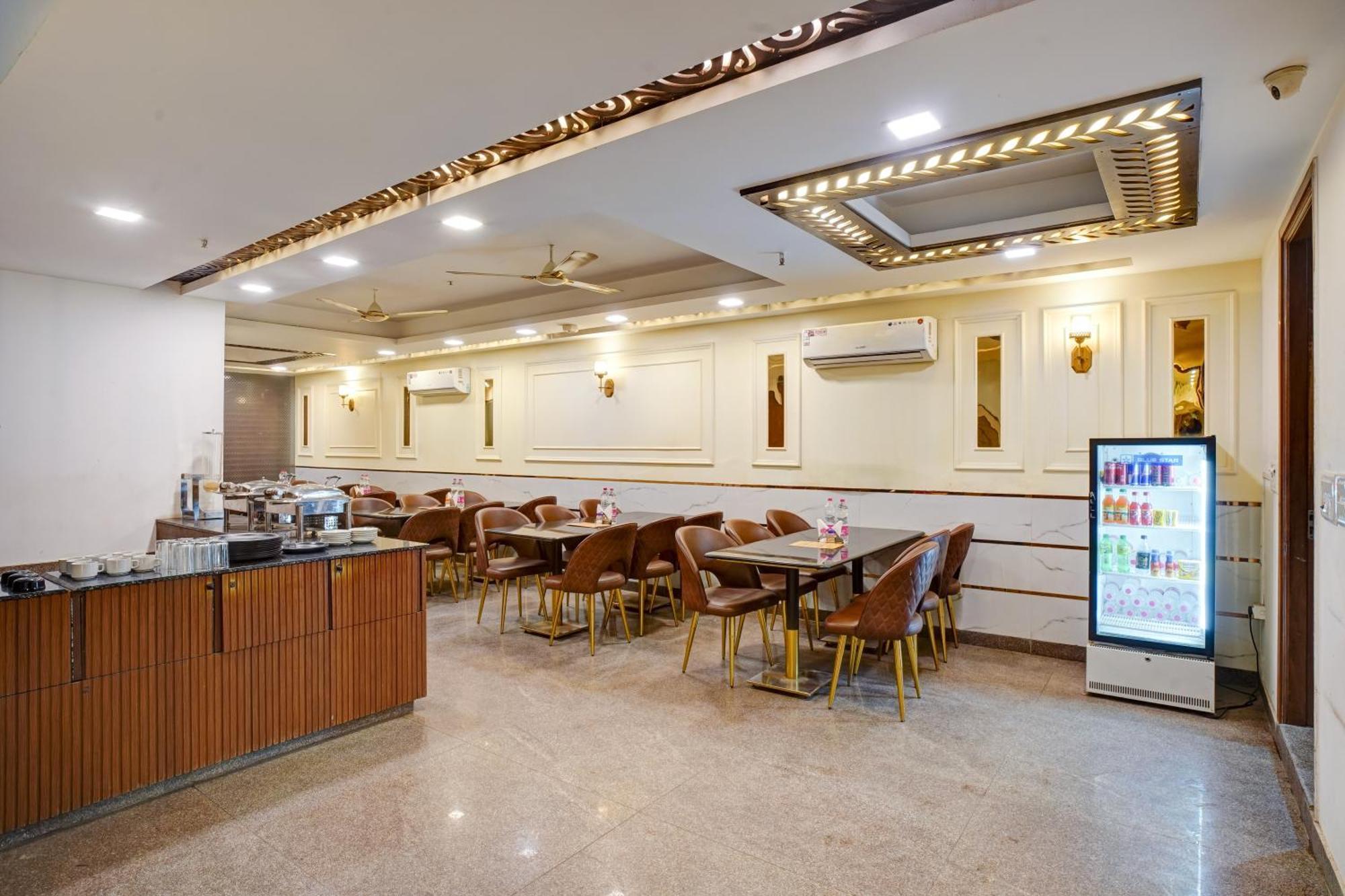 Hotel Chanakya Inn Nueva Delhi Exterior foto