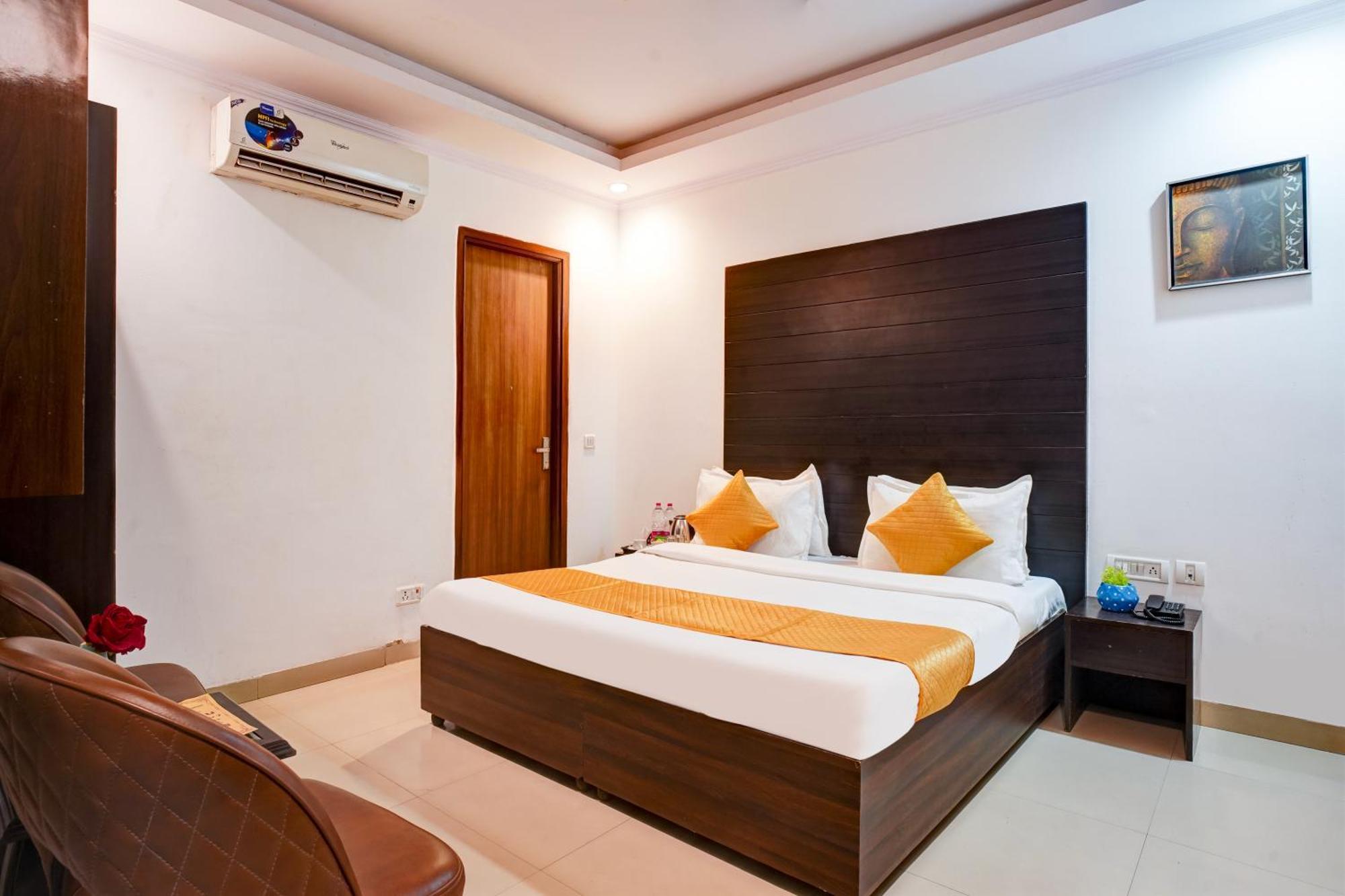 Hotel Chanakya Inn Nueva Delhi Exterior foto